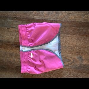 Cute purple and white shorts💜🤍